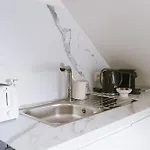 דירה Cozy 1br & Living Apartment, Just 15 Minutes To Downtown גנט