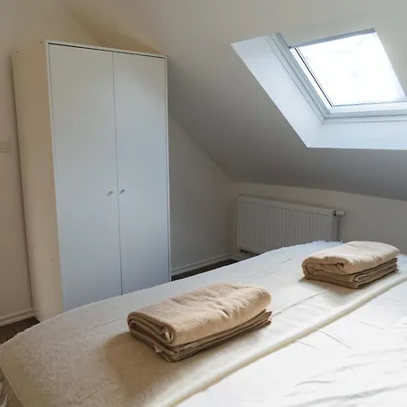 Cozy 1br & Living Apartment, Just 15 Minutes To Downtown * Ghent