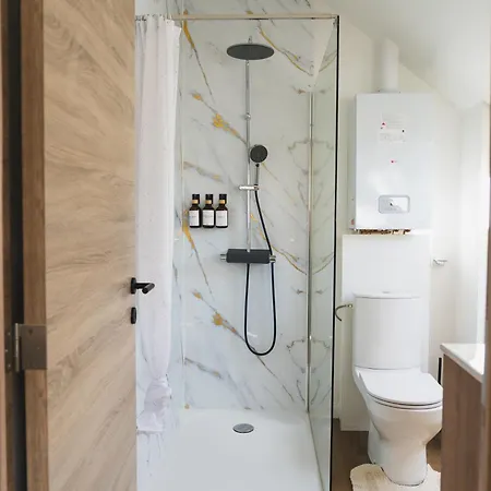 Cozy 1br & Living Apartment, Just 15 Minutes To Downtown 公寓 根特