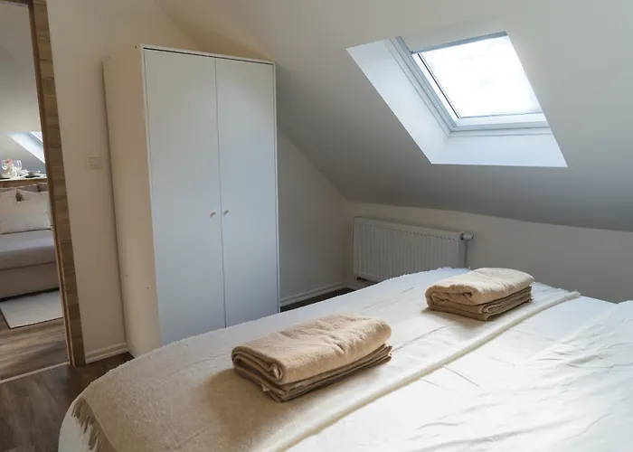 Cozy 1br & Living Apartment, Just 15 Minutes To Downtown * Ghent
