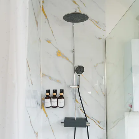 Cozy 1br & Living Apartment, Just 15 Minutes To Downtown Appartement Gent