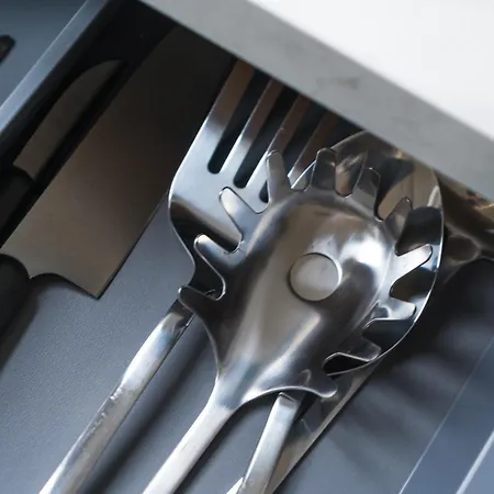 Cozy 1br & Living Apartment, Just 15 Minutes To Downtown Appartement Gent